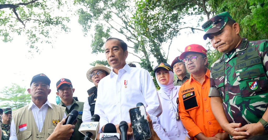 Jokowi Kunjungi Sekolah dan Pesantren Terdampak Gempa Cianjur