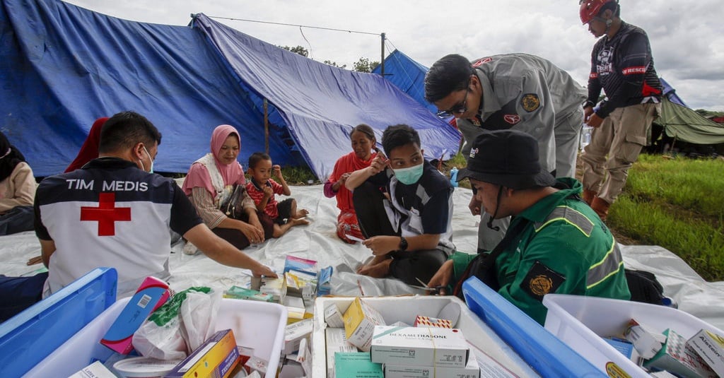 16 Ambulans Polri Beri Pelayanan Kesehatan Korban Gempa Cianjur