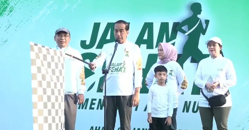 Jokowi Jalan Sehat 1 Abad NU Bersama Puan, Ganjar & Para Menteri