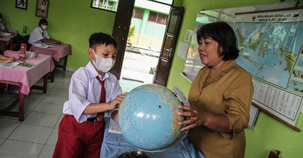 Kabar Baik, Guru dan Dosen Kini Dapat THR