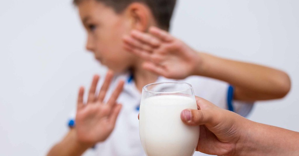 Kenali 12 Ciri Anak Alergi Susu Sapi dan Cara Mengatasinya