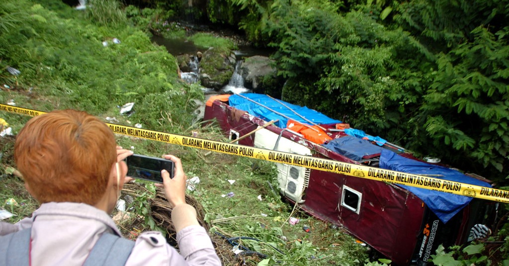 Korban Kecelakaan Bus Pariwisata di Guci Dijamin BPJS Kesehatan