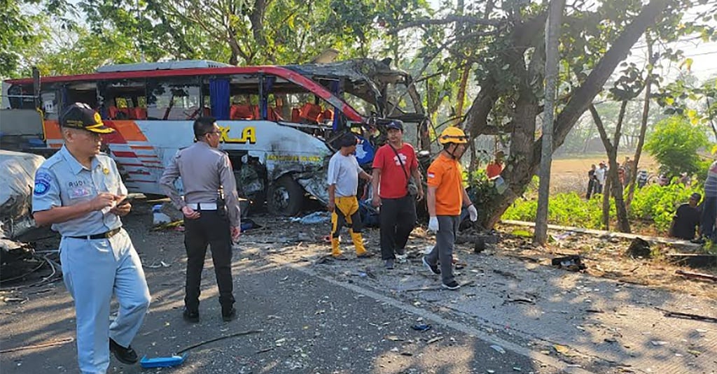 Tabrakan Bus di Ngawi Diduga akibat Menghindari Pejalan Kaki