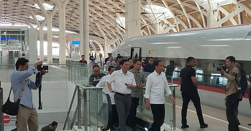 Jokowi Jajal Kereta Cepat Jakarta-Bandung, Waktu Tempuh 28 Menit