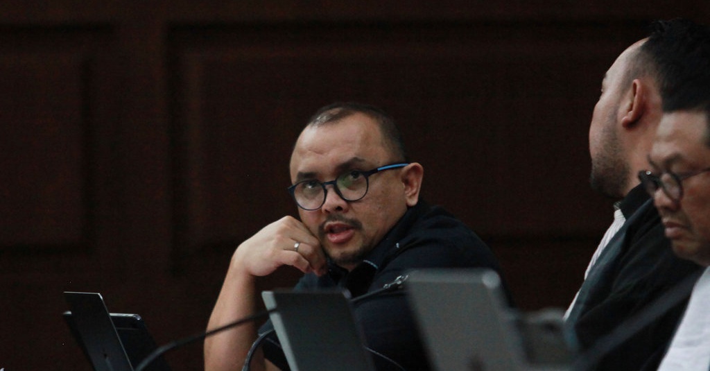 Anang Achmad Latif Minta Dihukum Ringan Dalam Kasus Korupsi Bts