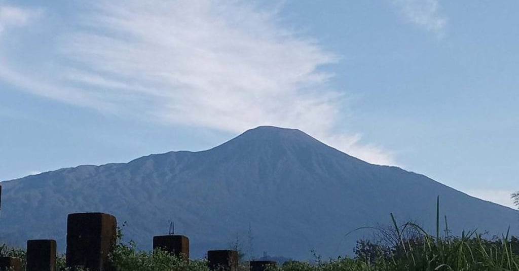 Status Gunung Slamet Meningkat Jadi Level II Waspada