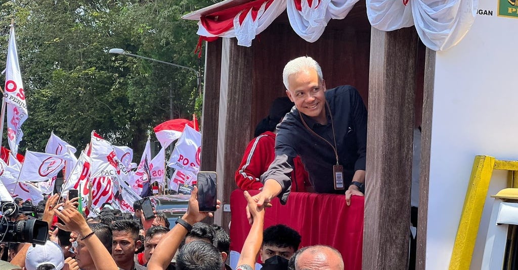 Massa Pendukung Sapa Ganjar-Mahfud saat Melewati Taman Suropati