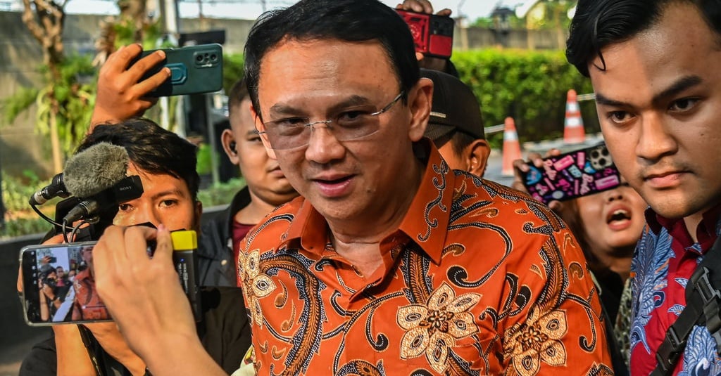 KPK Cecar Ahok Soal Rekomendasi Pengadaan LNG Di Pertamina