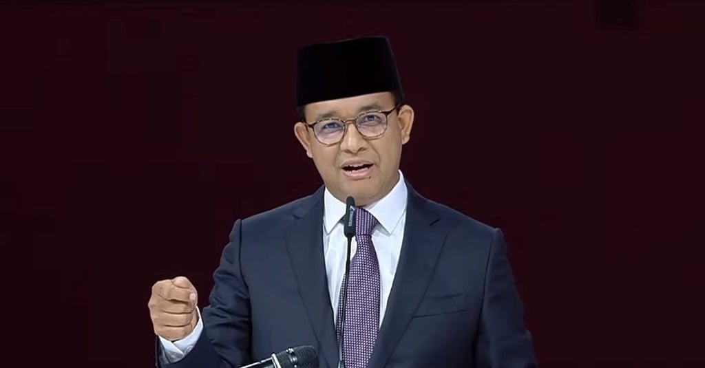 Anies Sindir Program Bansos Diberikan untuk Kepentingan Pemberi