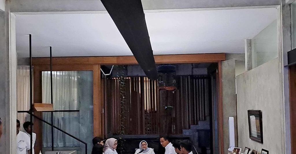 Anies dan Keluarga Doa Bersama Sebelum Berangkat ke TPS