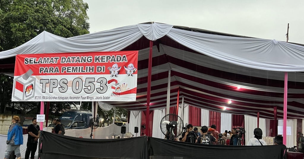 TPS Megawati di Kebagusan Tetap Buka Jam 07.00 Meski Hujan Deras