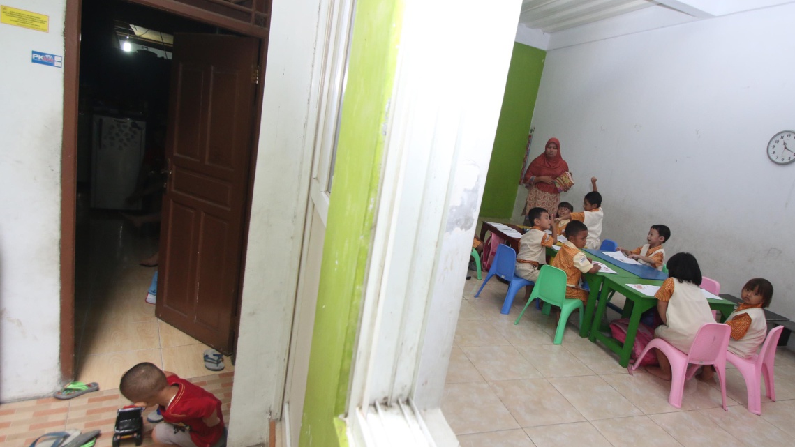 PAUD dan Fungsinya Dalam Pendidikan Karakter Anak Sejak Dini PAUD dan Fungsinya Dalam Pendidikan Karakter Anak Sejak Dini
