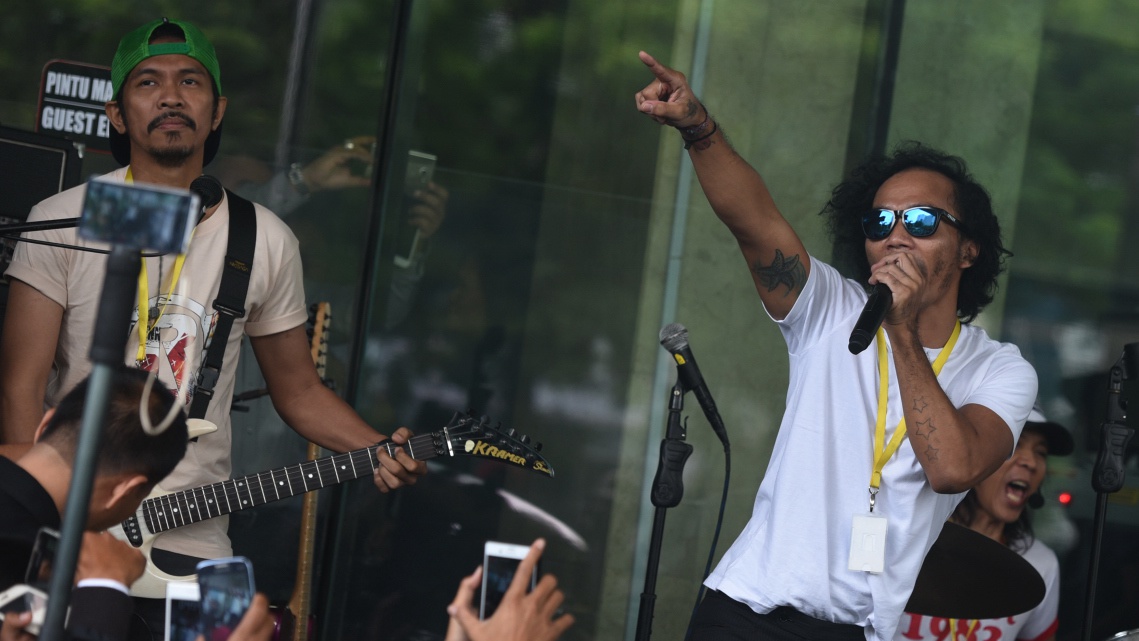 Slank Tegaskan Selalu Dukung KPK Slank Tegaskan Selalu Dukung KPK