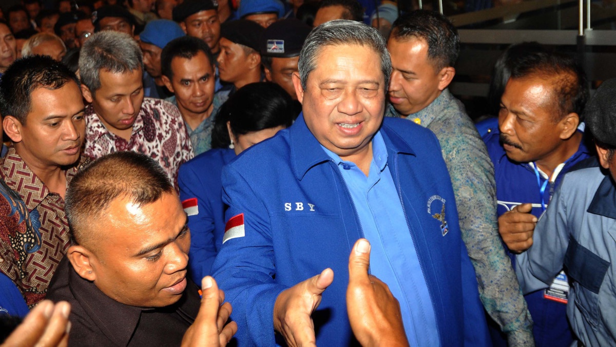 Koalisi Cikeas Resmi Pasangkan Agus - Sylviana Koalisi Cikeas Resmi Pasangkan Agus - Sylviana