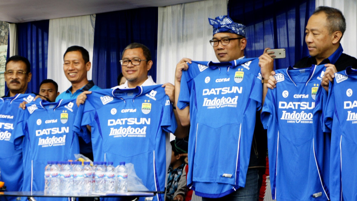Ridwan Kamil dan Politisasi Persib dari Masa ke Masa Ridwan Kamil dan Politisasi Persib dari Masa ke Masa