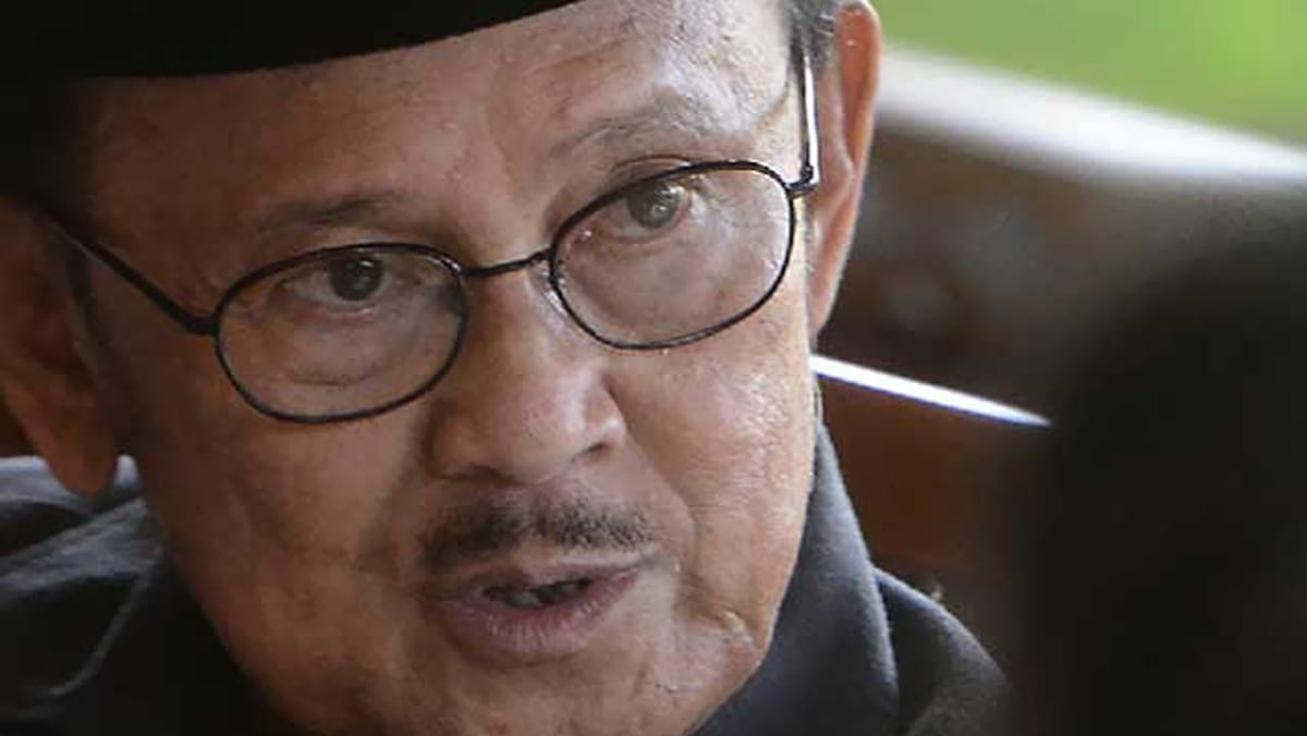 Ini Pesan Khusus Habibie kepada Anies-Sandi Ini Pesan Khusus Habibie kepada Anies-Sandi