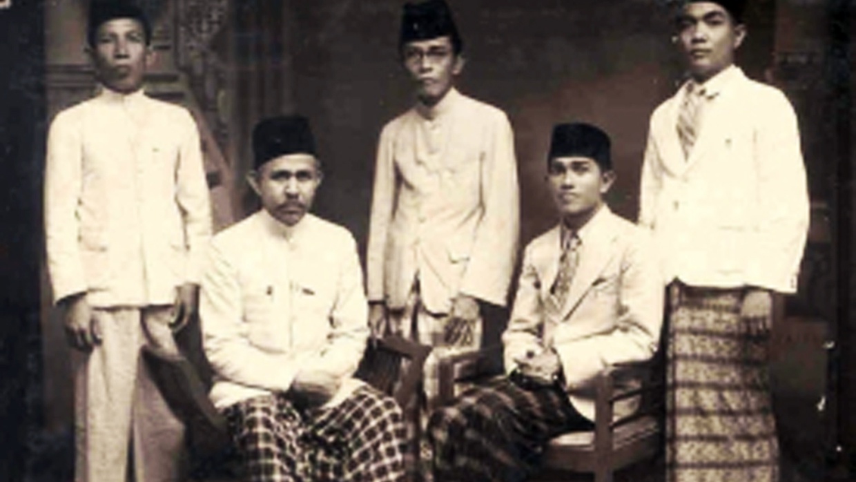 Si Raja Debat yang Gigih Membela Islam Si Raja Debat yang Gigih Membela Islam