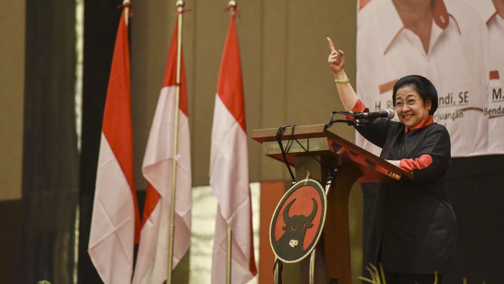 Megawati, Dinasti Politik dan Pengalaman Pascakolonial Megawati, Dinasti Politik dan Pengalaman Pascakolonial