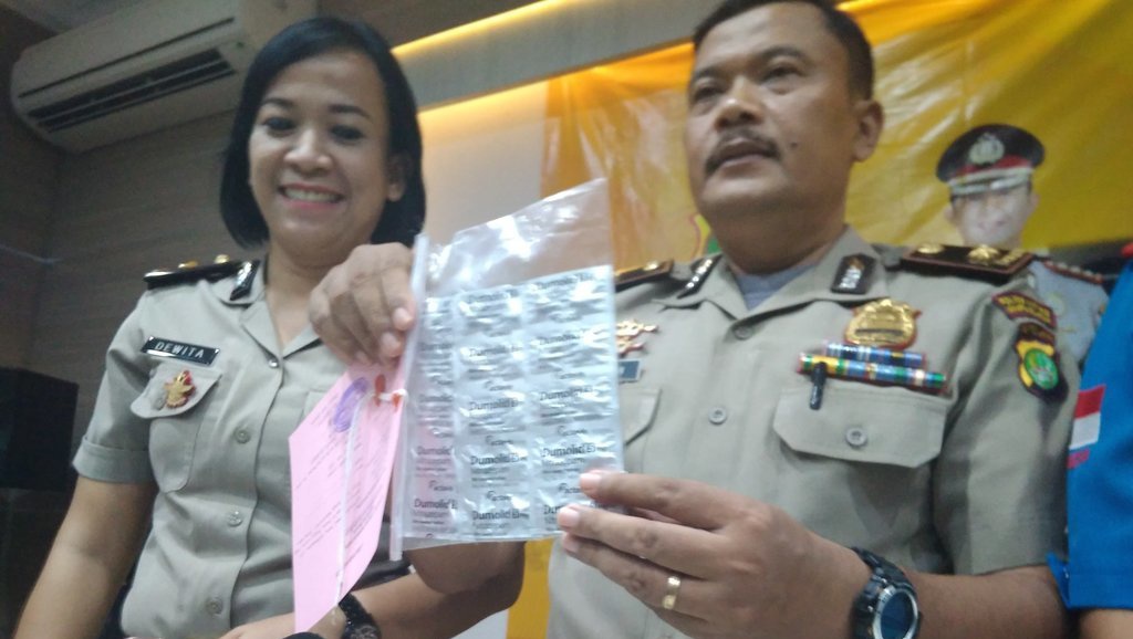 Susahnya Dapatkan Dumolid, Obat yang Dikonsumsi Tora Sudiro Susahnya Dapatkan Dumolid, Obat yang Dikonsumsi Tora Sudiro