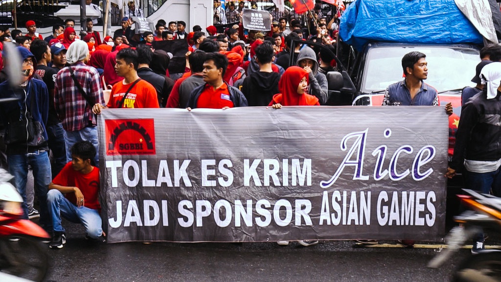 Kondisi Kerja Buruh Aice Tak Semanis Iklan 'Have an Aice Day' Kondisi Kerja Buruh Aice Tak Semanis Iklan 'Have an Aice Day'