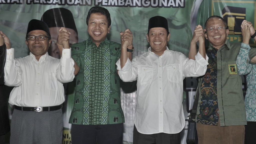 KPU Resmi Tetapkan Ahmad Hidayat Mus Menang di Pilgub Maluku Utara KPU Resmi Tetapkan Ahmad Hidayat Mus Menang di Pilgub Maluku Utara