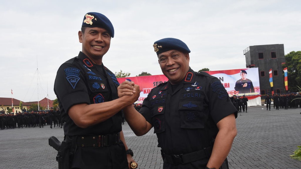 Video Kakor Brimob Jadi Kapolda Metro Diklaim buat Semangati Korps Video Kakor Brimob Jadi Kapolda Metro Diklaim buat Semangati Korps