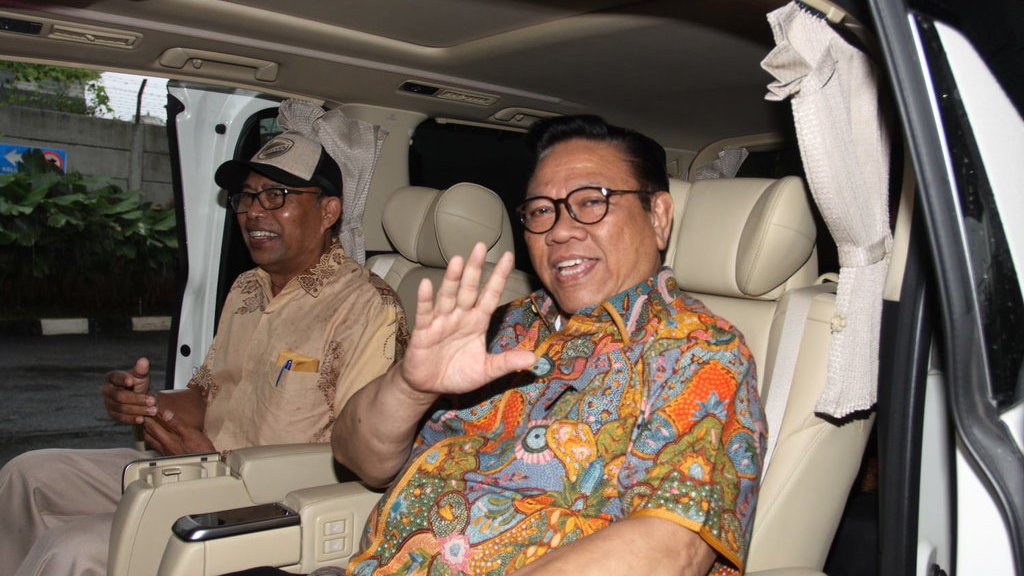 Agung Laksono Tolak Jadi Saksi Ringankan Fredrich karena Tak Kenal Agung Laksono Tolak Jadi Saksi Ringankan Fredrich karena Tak Kenal