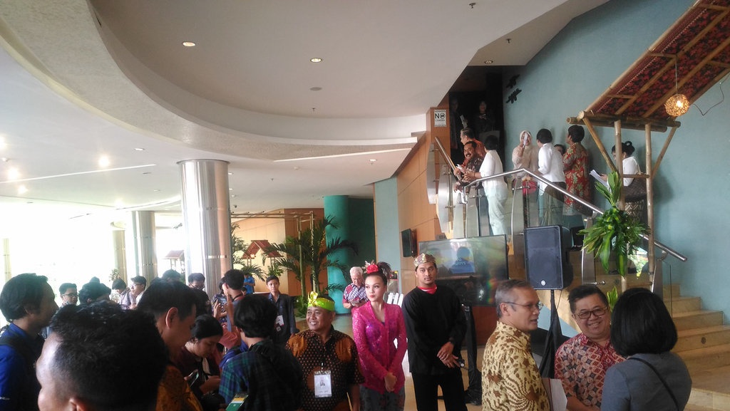Gempa Banten: Undangan Peringatan Harlah Megawati Berhamburan Gempa Banten: Undangan Peringatan Harlah Megawati Berhamburan