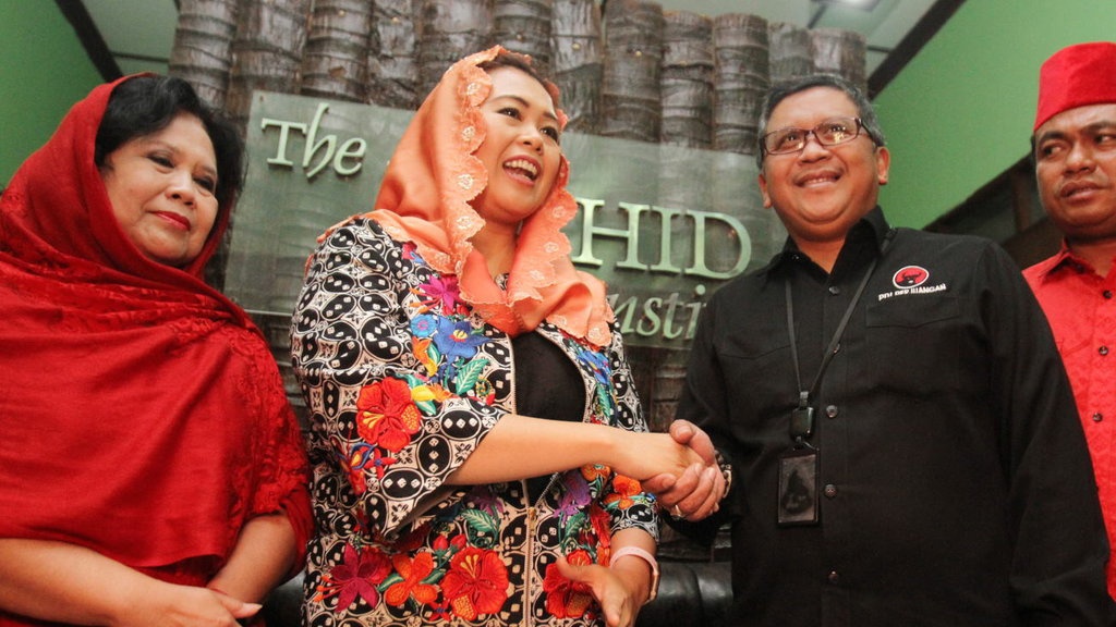 Muchdi Pr Dukung Jokowi, Yenny Wahid: Yang Penting Dia Tak Mendikte Muchdi Pr Dukung Jokowi, Yenny Wahid: Yang Penting Dia Tak Mendikte
