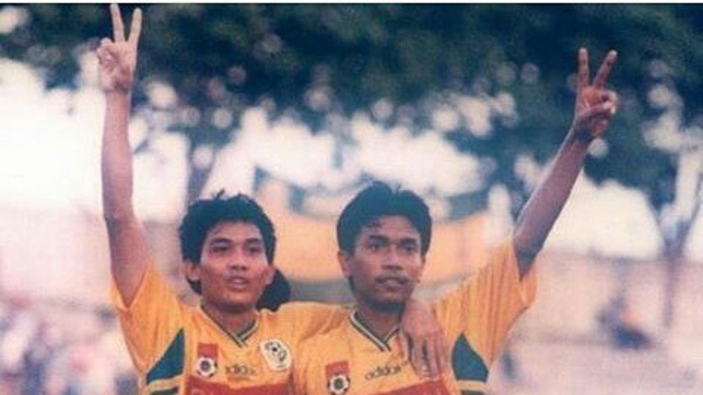 Kisah Petrokimia Putra Mewarnai Sepakbola Gresik Kisah Petrokimia Putra Mewarnai Sepakbola Gresik