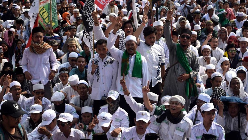 993 Anggota Polri Siap Amankan Demo FPI di DPRD DKI Soal Saham Bir 993 Anggota Polri Siap Amankan Demo FPI di DPRD DKI Soal Saham Bir