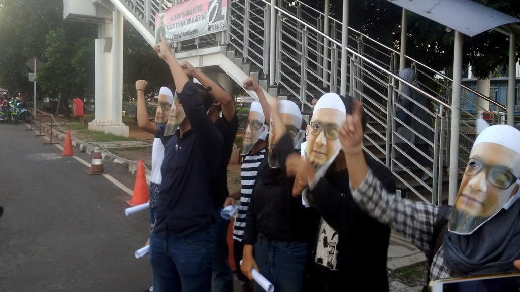 Bila Gagal Ungkap Kasus Novel, MAKI Sarankan Polisi Menyerah Saja Bila Gagal Ungkap Kasus Novel, MAKI Sarankan Polisi Menyerah Saja