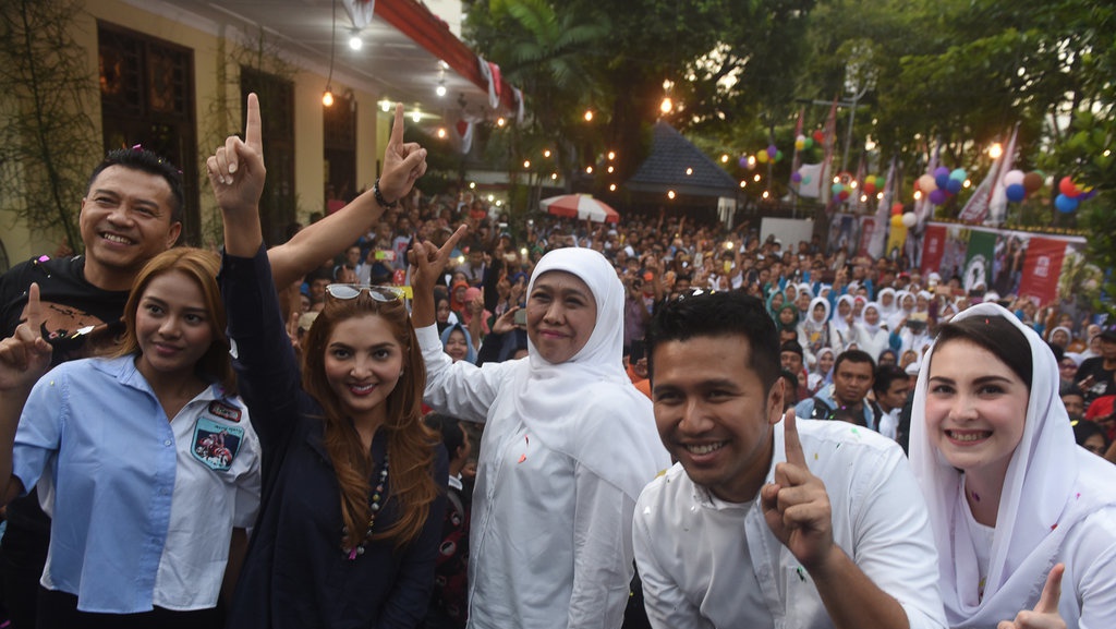 Pilgub Jatim: Khofifah Beri Salam Hormat untuk Gus Ipul-Puti Pilgub Jatim: Khofifah Beri Salam Hormat untuk Gus Ipul-Puti