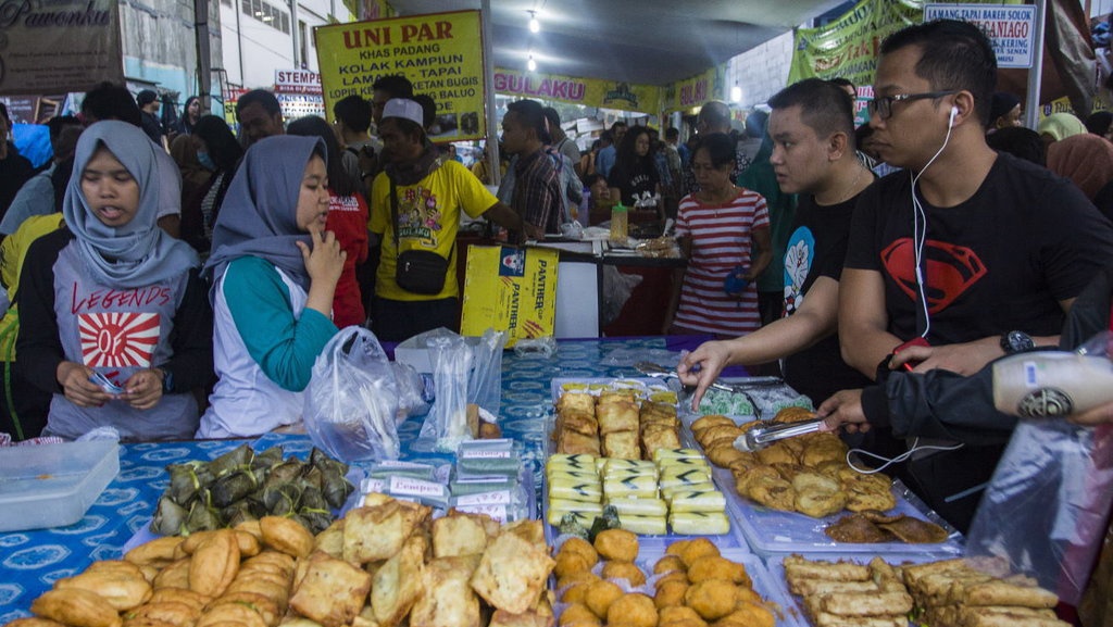 Kemudahan Mencari Takjil Adalah Kesulitan untuk Pedagang Kemudahan Mencari Takjil Adalah Kesulitan untuk Pedagang