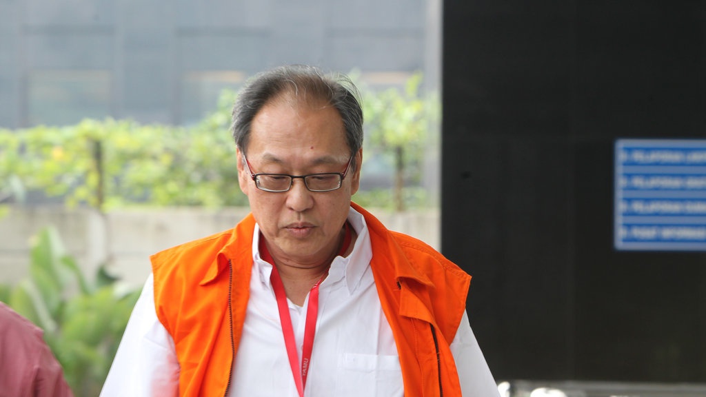 KPK Perpanjang Masa Penahanan Tersangka e-KTP Oka Masagung KPK Perpanjang Masa Penahanan Tersangka e-KTP Oka Masagung