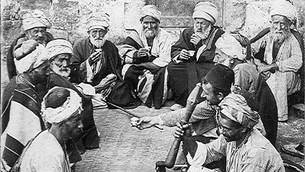 Peradaban Islam yang Tumbuh Bersama Kopi Peradaban Islam yang Tumbuh Bersama Kopi