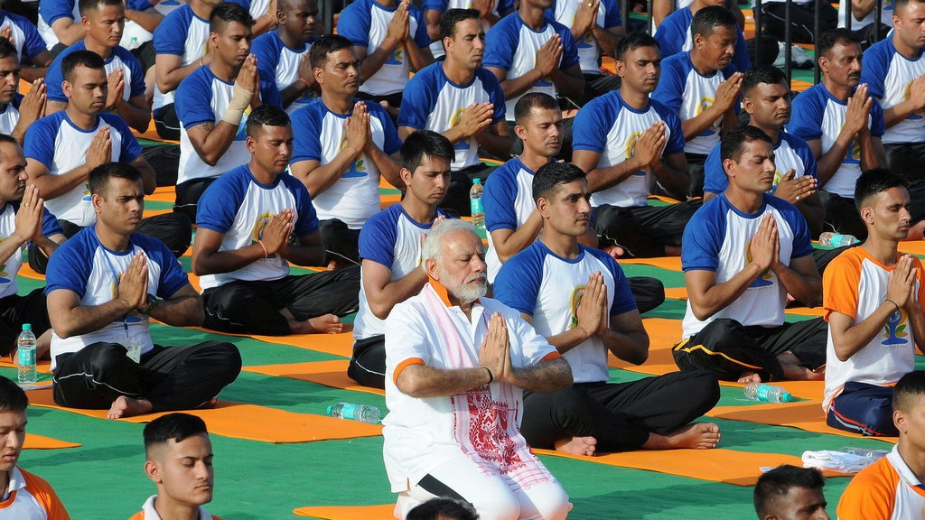 Manfaat Yoga Bagi Kesehatan: Mengurangi Stres & Baik untuk Jantung Manfaat Yoga Bagi Kesehatan: Mengurangi Stres & Baik untuk Jantung