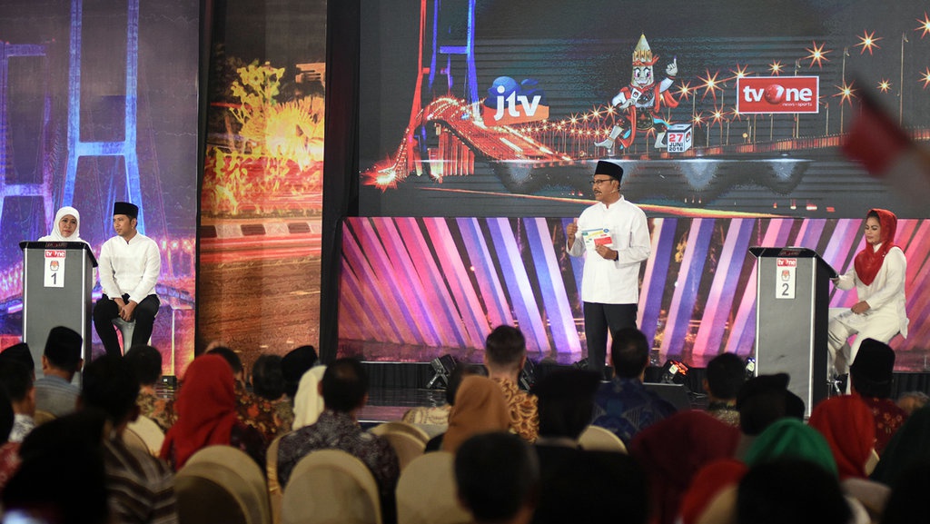 Debat Pilgub Jatim 2018: Khofifah Lebih Beringas, Ipul Jadi Ganas Debat Pilgub Jatim 2018: Khofifah Lebih Beringas, Ipul Jadi Ganas