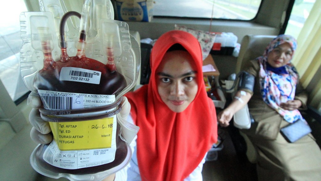 Hukum Donor Darah saat Puasa di Bulan Ramadhan & Waktu Idealnya Hukum Donor Darah saat Puasa di Bulan Ramadhan & Waktu Idealnya