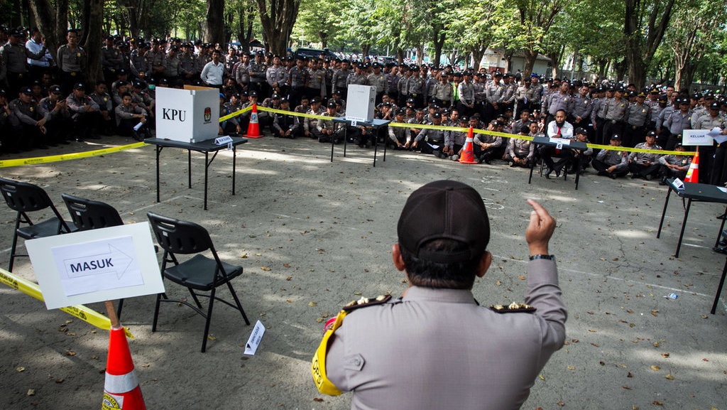 Pilkada Jatim 2018: Ratusan Narapidana Lapas Ikuti Pemilihan Pilkada Jatim 2018: Ratusan Narapidana Lapas Ikuti Pemilihan