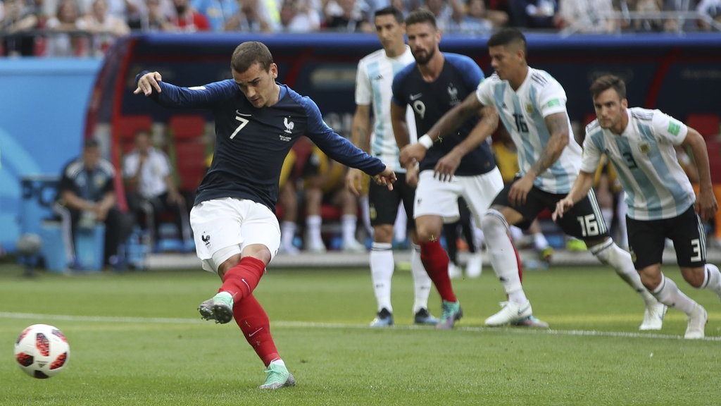 Duel Griezmann vs Modric di Final Piala Dunia 2018 demi Ballon d'Or Duel Griezmann vs Modric di Final Piala Dunia 2018 demi Ballon d'Or