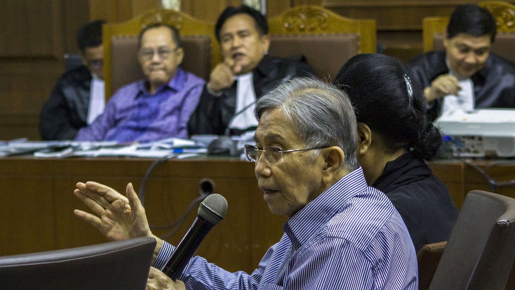 Sidang Kasus BLBI: Kwik Kian Gie Sebut Kebijakan MSAA Pro Asing Sidang Kasus BLBI: Kwik Kian Gie Sebut Kebijakan MSAA Pro Asing