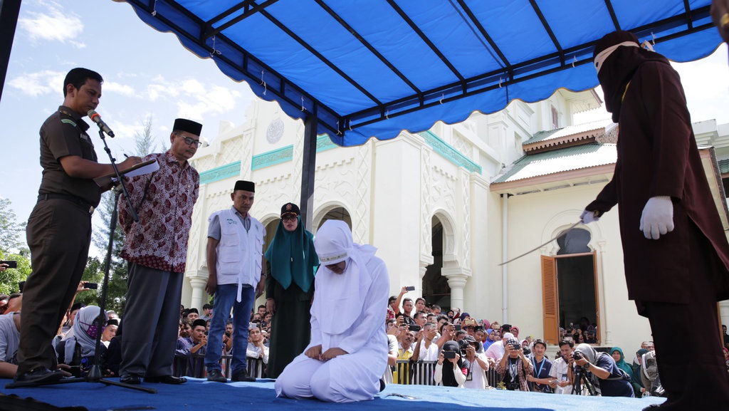 Mau Dibawa Ke Mana Aceh dengan Perda Syariat Hukum Cambuk? Mau Dibawa Ke Mana Aceh dengan Perda Syariat Hukum Cambuk?