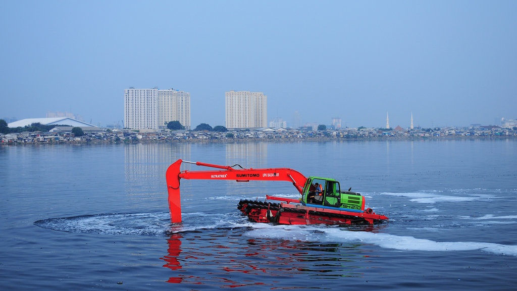 Perawatan Waduk Pluit