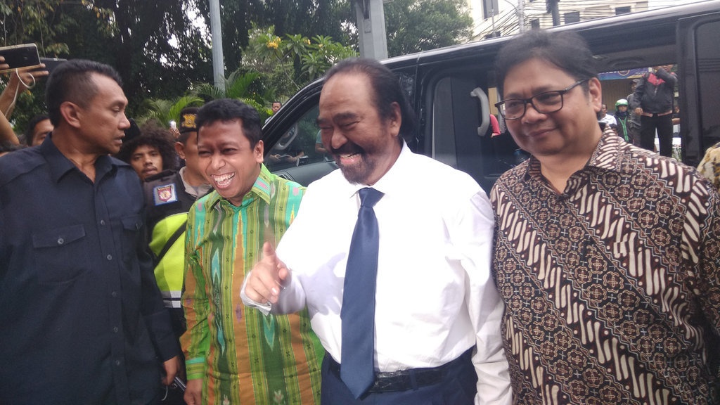 Airlangga Temui Surya Paloh saat Muncul Isu Penundaan Pemilu 2024 Airlangga Temui Surya Paloh saat Muncul Isu Penundaan Pemilu 2024