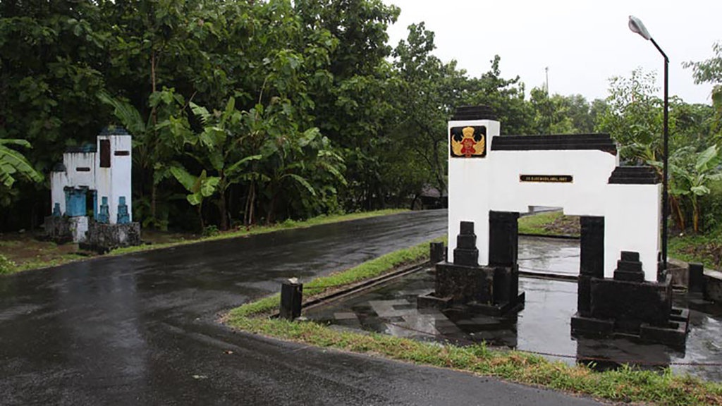 Tugu Tapal Batas Yogyakarta dan Surakarta: Simbol Terpecahnya Jawa Tugu Tapal Batas Yogyakarta dan Surakarta: Simbol Terpecahnya Jawa