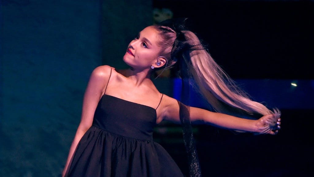 Lagu Ariana Grande Diparodikan Pekerja Magang di NASA Lagu Ariana Grande Diparodikan Pekerja Magang di NASA