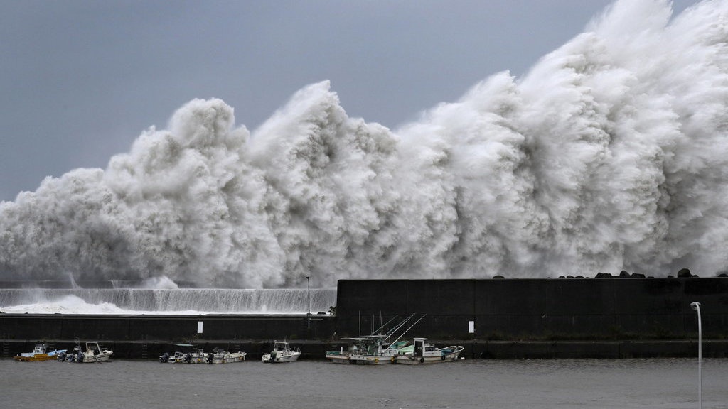 Apa Perbedaan Badai, Topan, Siklon, dan Tornado? Apa Perbedaan Badai, Topan, Siklon, dan Tornado?