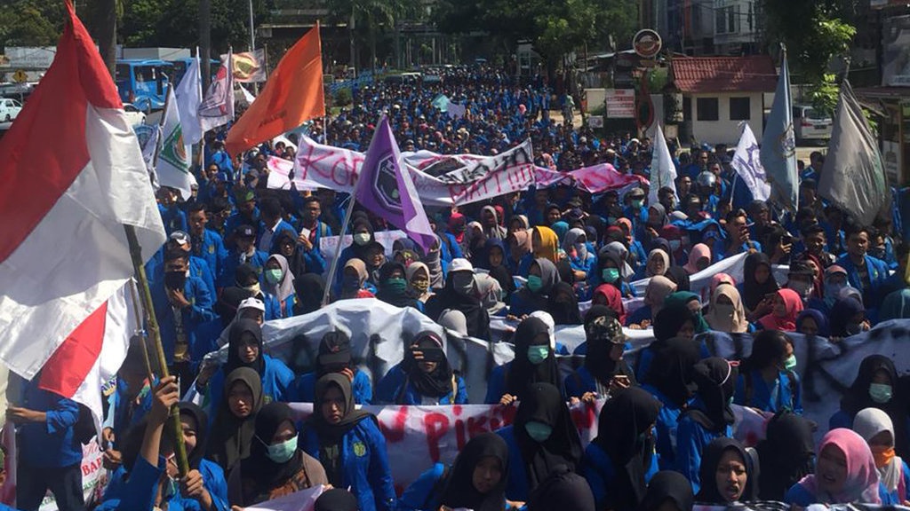 Demonstrasi Ribuan Mahasiswa dan Peta Sikap 3 BEM Riau ke Jokowi Demonstrasi Ribuan Mahasiswa dan Peta Sikap 3 BEM Riau ke Jokowi
