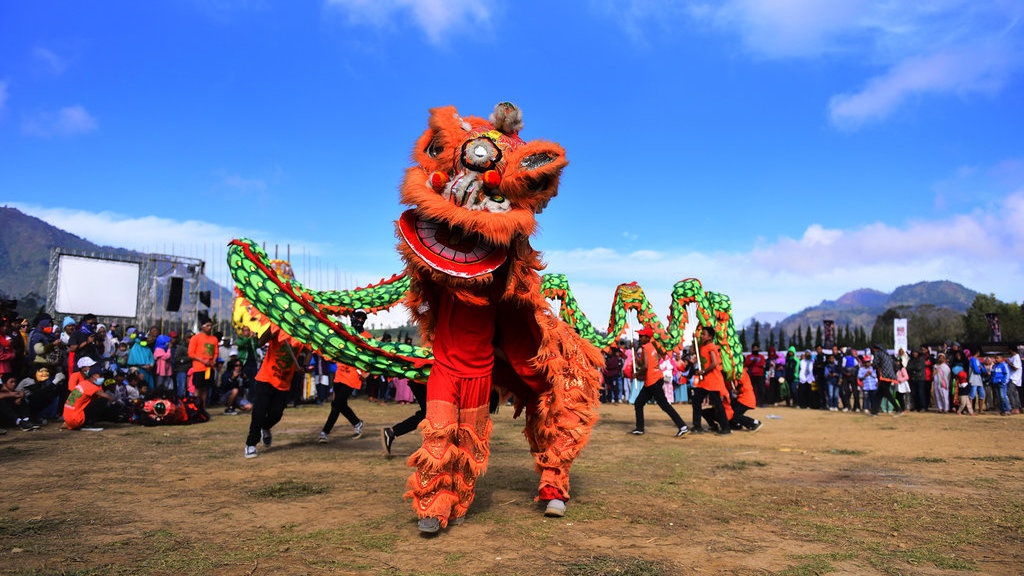 5 Tempat Wisata Tersembunyi di Indonesia: Dieng Hingga Mandalika 5 Tempat Wisata Tersembunyi di Indonesia: Dieng Hingga Mandalika